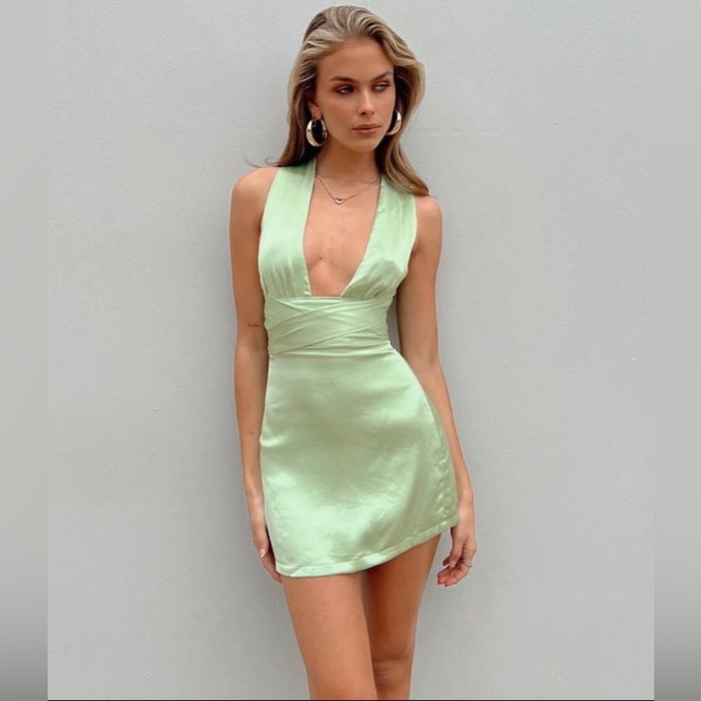 UNWORN Princess Polly dress!! Tags still on.